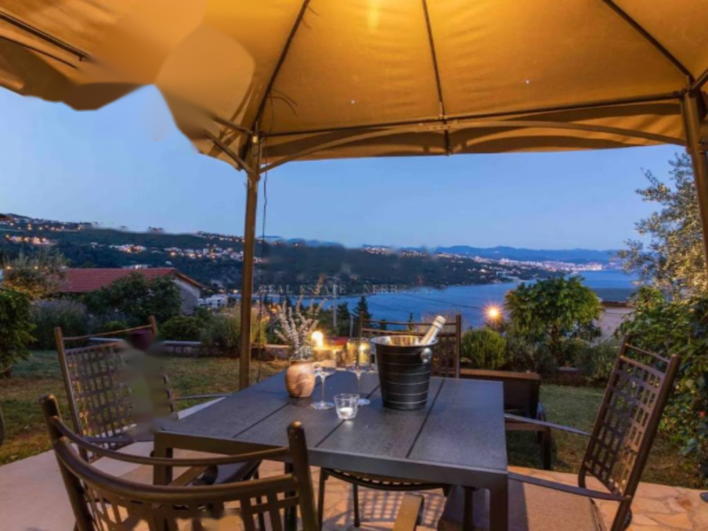 Wohnung in Opatija, Kroatien, 140 m² - Foto 1