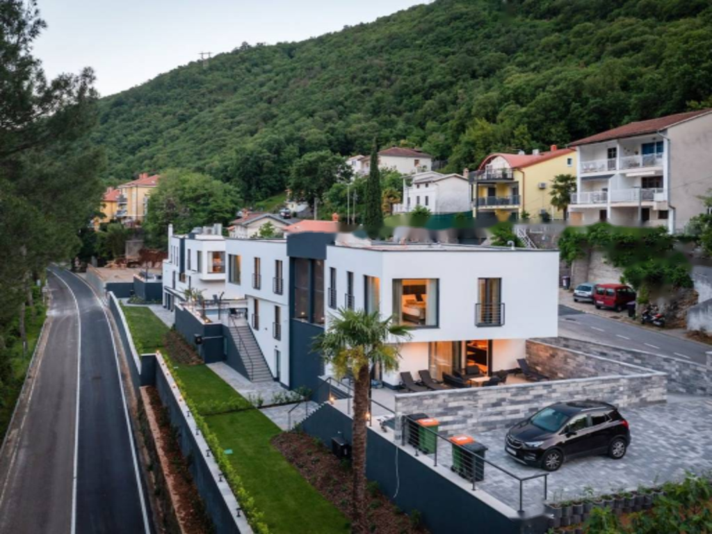 House in Opatija, Croatia, 450 m² - picture 1