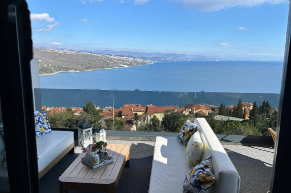 Appartamento a Opatija, Croazia, 228 m² - foto 1