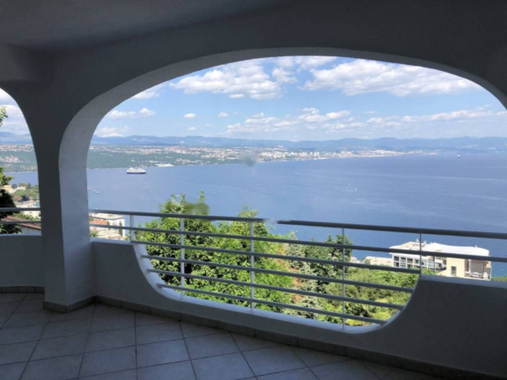 Appartamento a Opatija, Croazia, 205 m² - foto 1