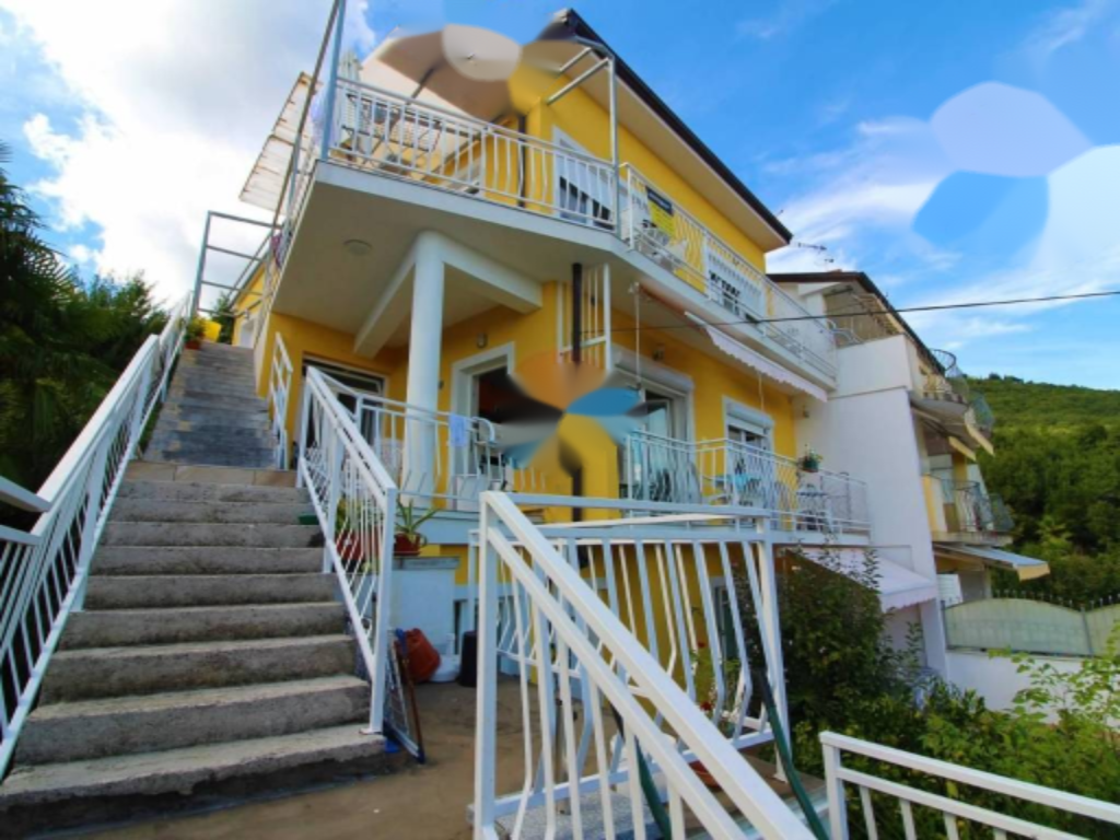 Maison à Opatija, Croatie, 280 m² - image 1