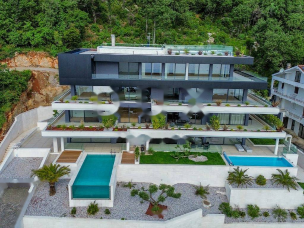 Flat in Opatija, Croatia, 238 m² - picture 1