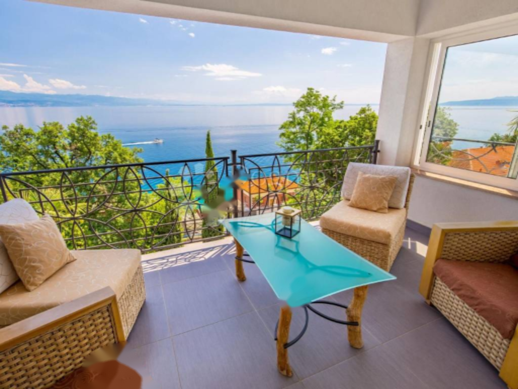 Flat in Opatija, Croatia, 222 m² - picture 1