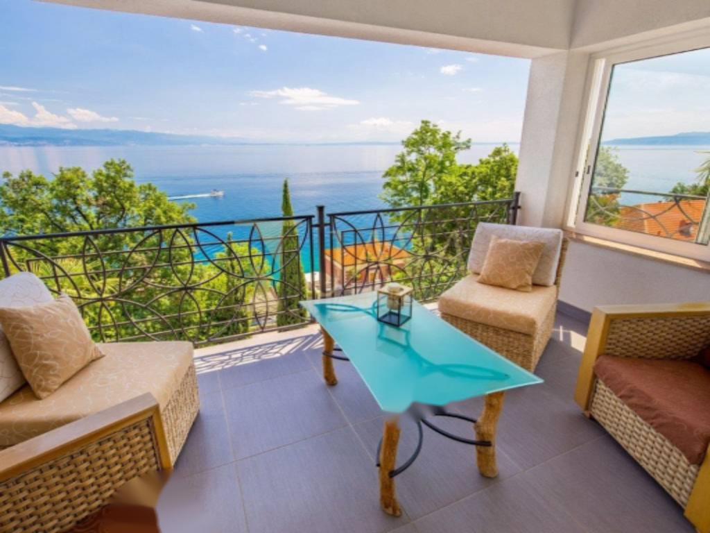 Appartement à Opatija, Croatie, 222 m² - image 1