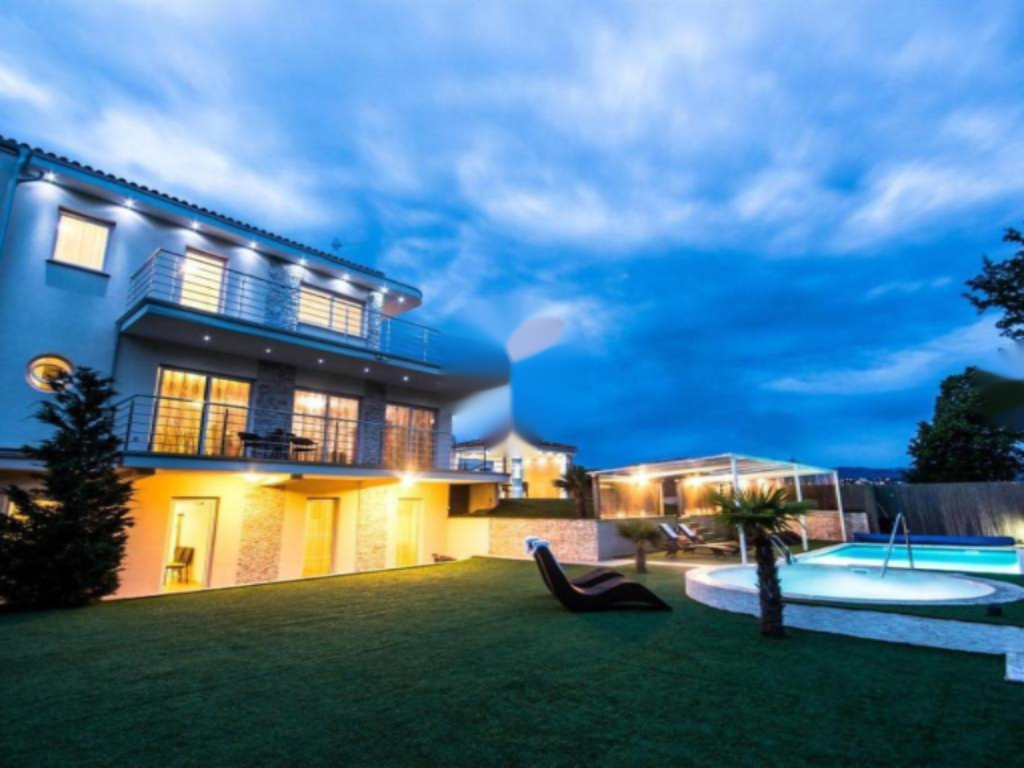 House in Opatija, Croatia, 697 m² - picture 1