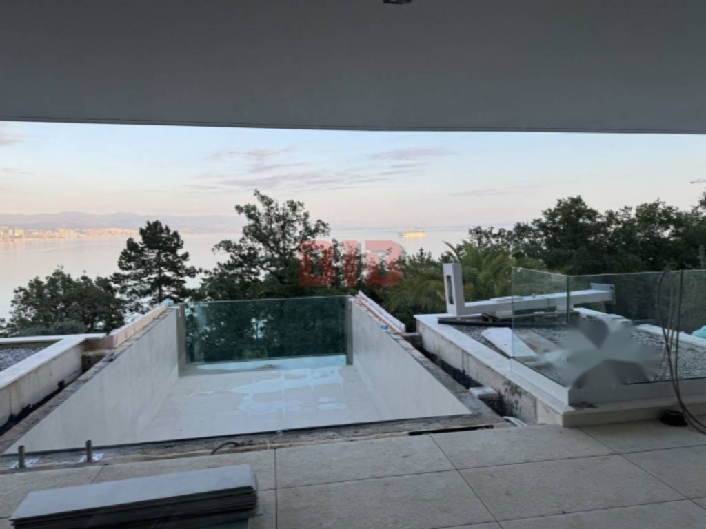 Flat in Opatija, Croatia, 238 m² - picture 2