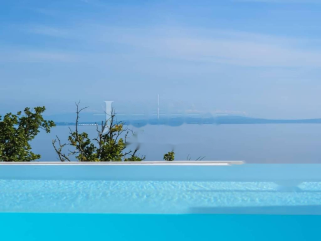 Maison à Opatija, Croatie, 200 m² - image 2