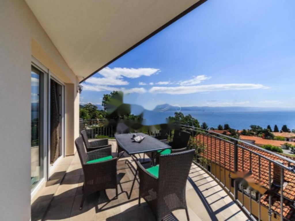 Casa a Opatija, Croazia, 380 m² - foto 2