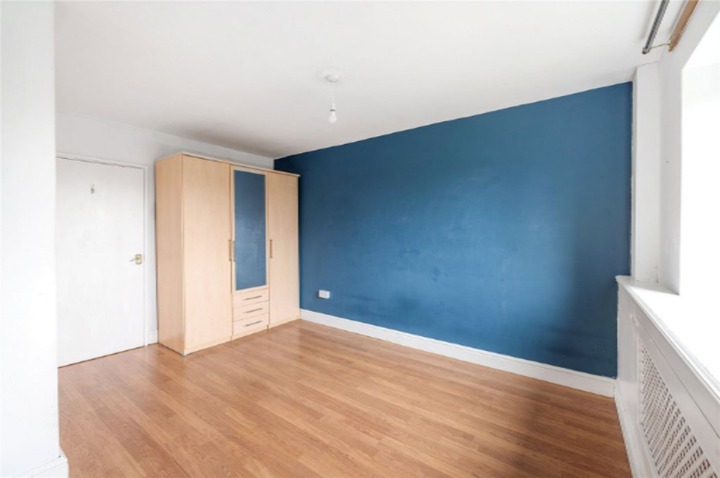 Flat in London, United Kingdom, 49 m² - picture 2