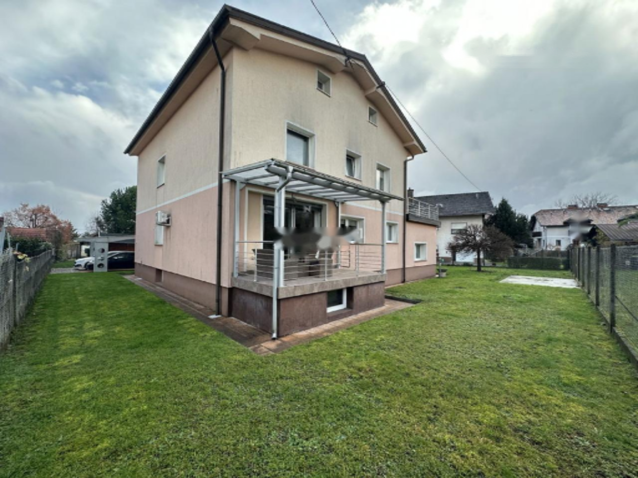House in Ljubljana, Slovenia, 483 m² - picture 2