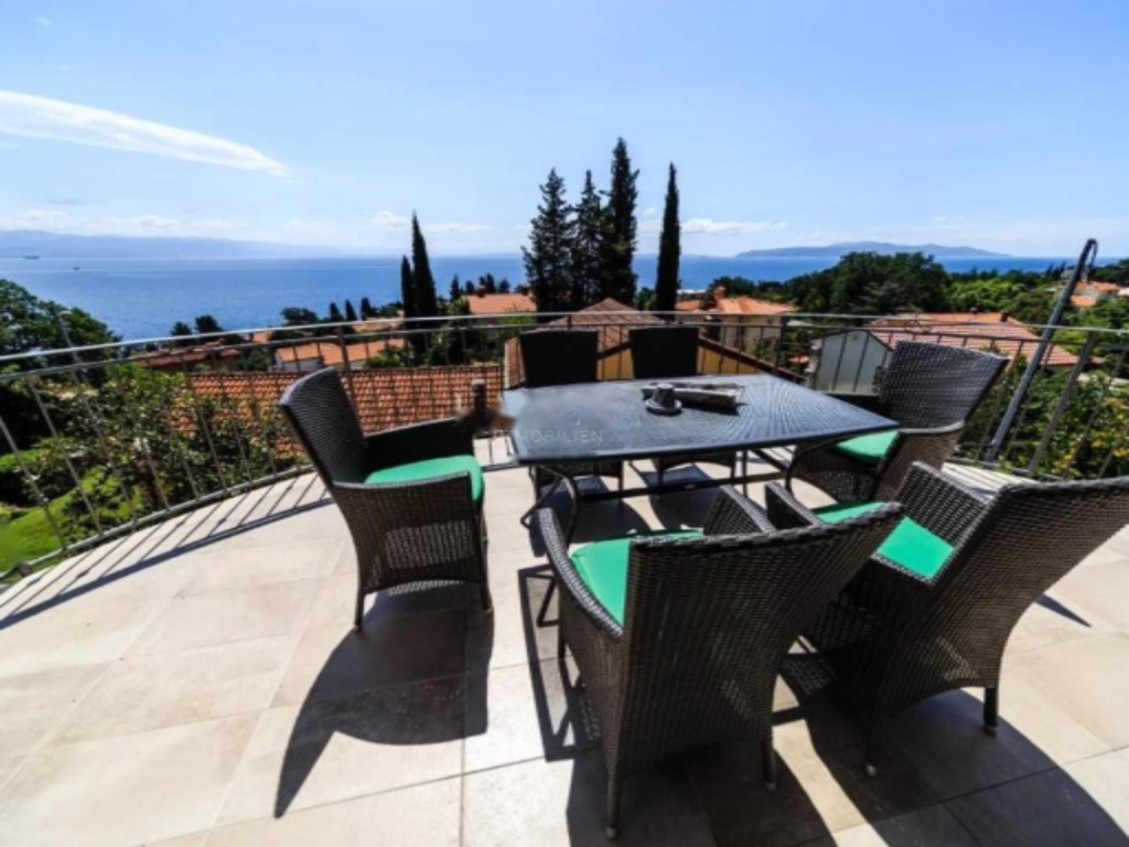 House in Opatija, Croatia, 202 m² - picture 2