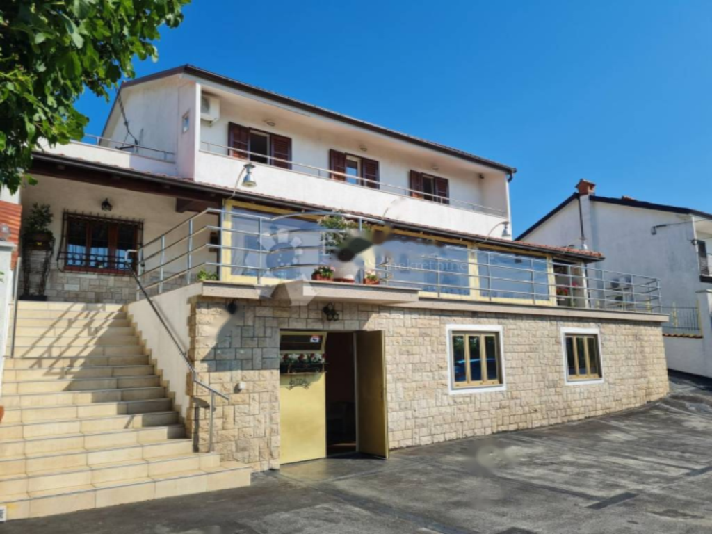 House in Opatija, Croatia, 542 m² - picture 3