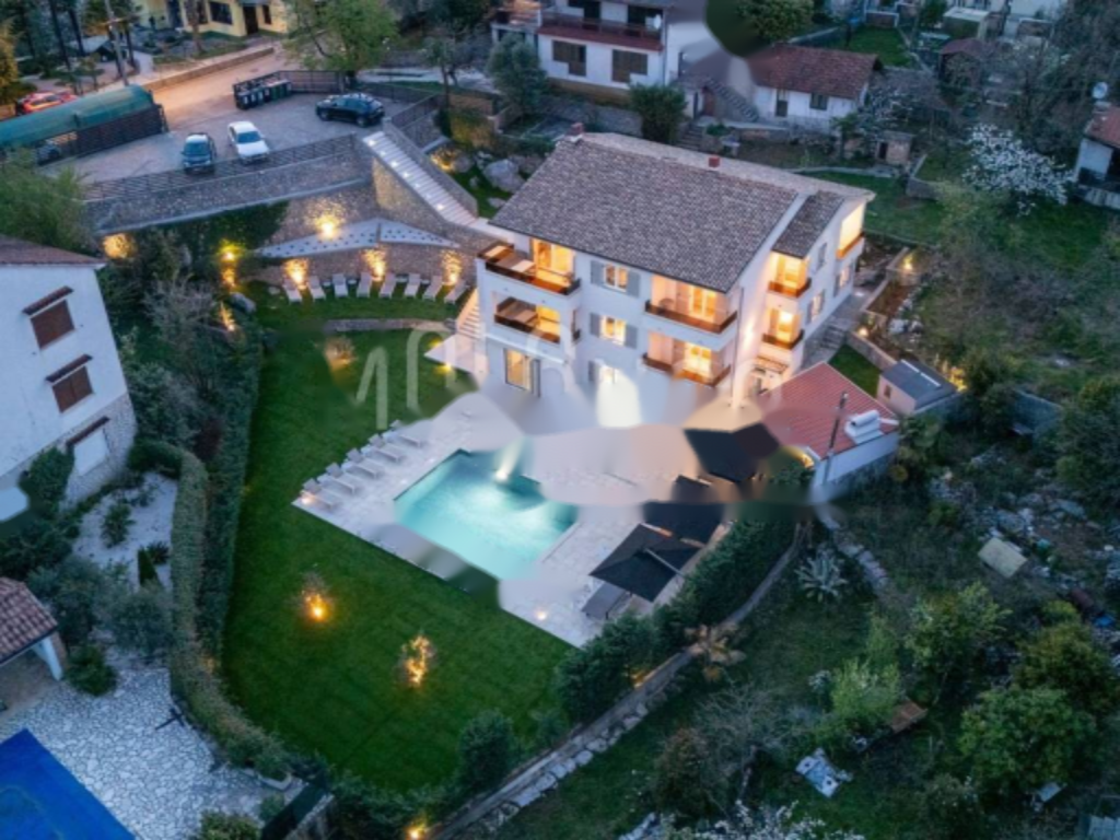Casa a Opatija, Croazia, 430 m² - foto 3