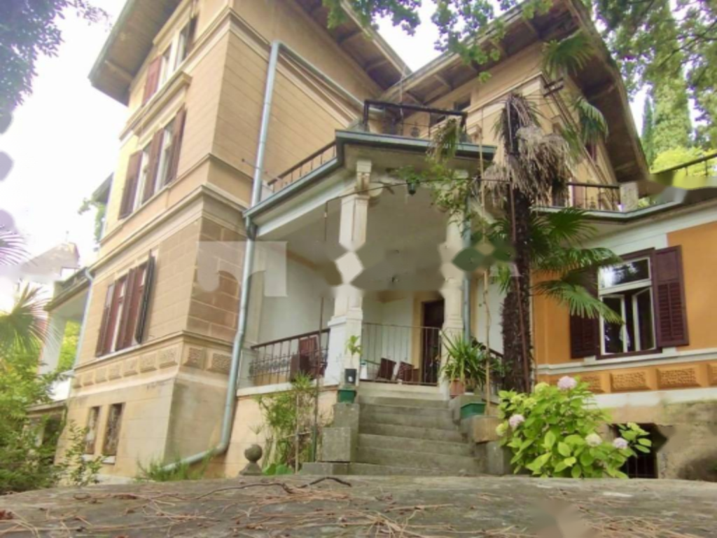 Flat in Opatija, Croatia, 244 m² - picture 3