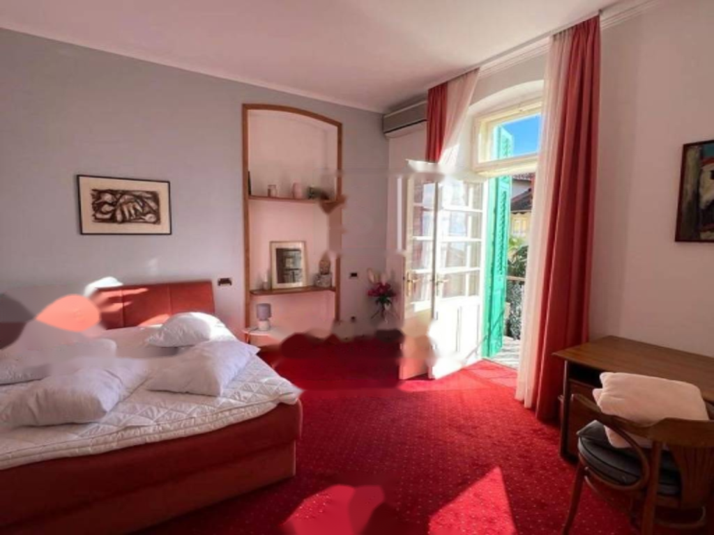 Flat in Opatija, Croatia, 205 m² - picture 4