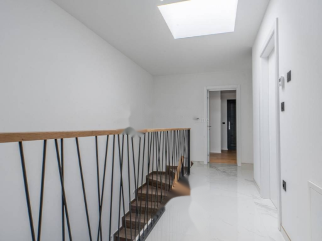 Piso en Opatija, Croacia, 162 m² - imagen 4