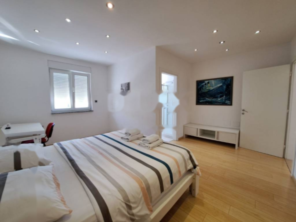 Flat in Opatija, Croatia, 133 m² - picture 5