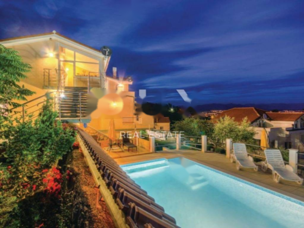 Casa a Opatija, Croazia, 1 000 m² - foto 5