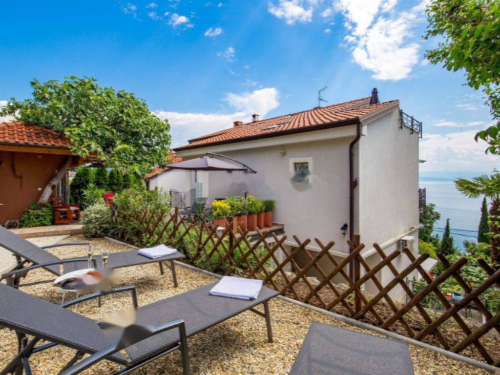 Flat in Opatija, Croatia, 222 m² - picture 5