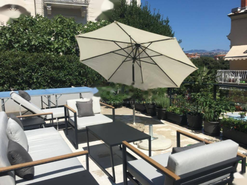 Piso en Opatija, Croacia, 220 m² - imagen 7