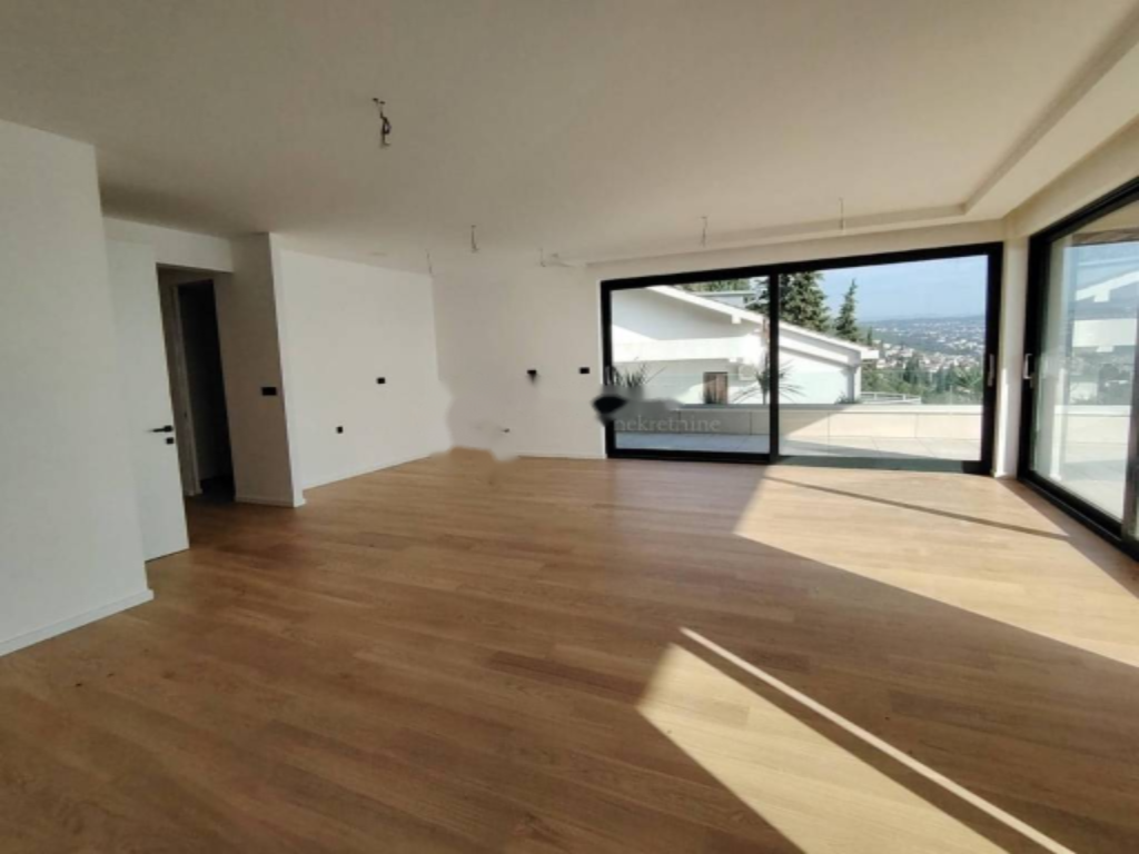 Flat in Opatija, Croatia, 217 m² - picture 8