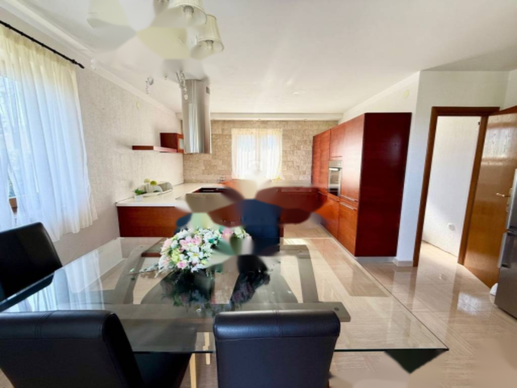 Maison à Opatija, Croatie, 280 m² - image 8