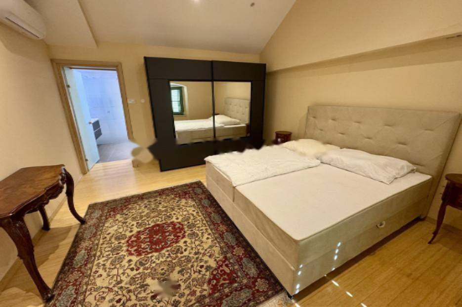 Flat in Opatija, Croatia, 185 m² - picture 8