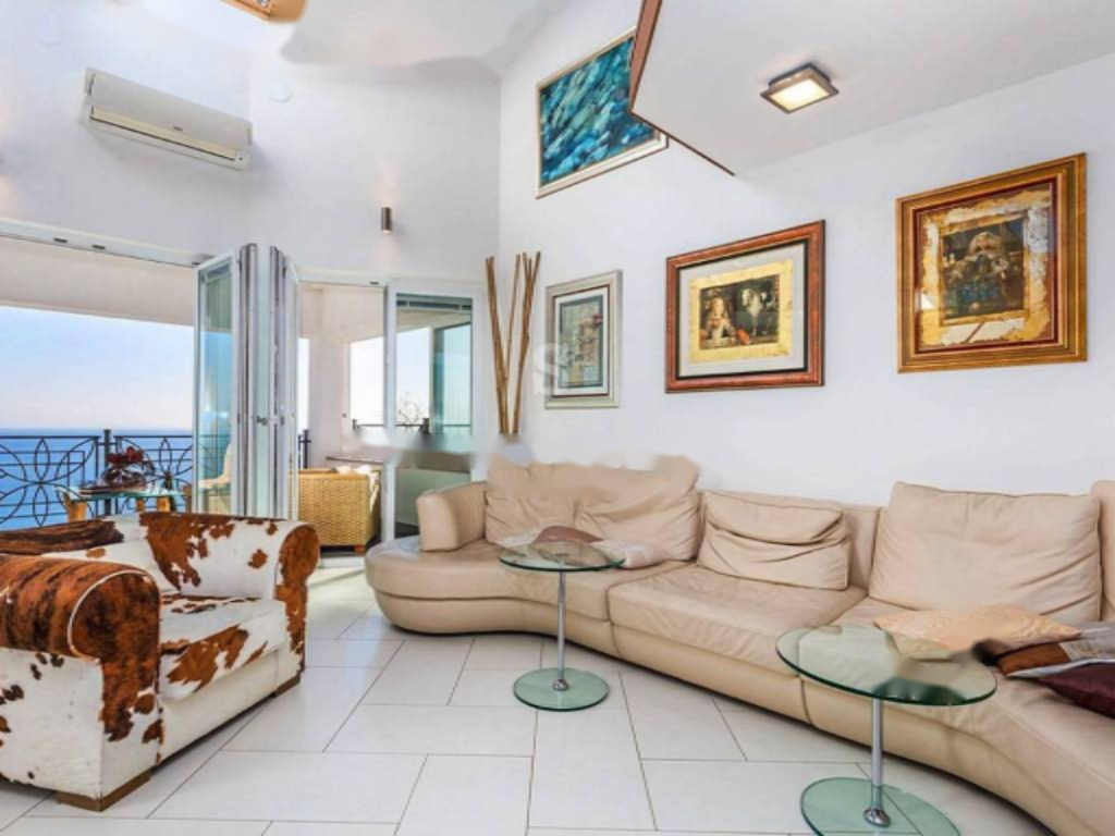 Flat in Opatija, Croatia, 222 m² - picture 9