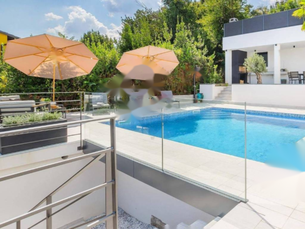 Casa en Opatija, Croacia, 250 m² - imagen 9