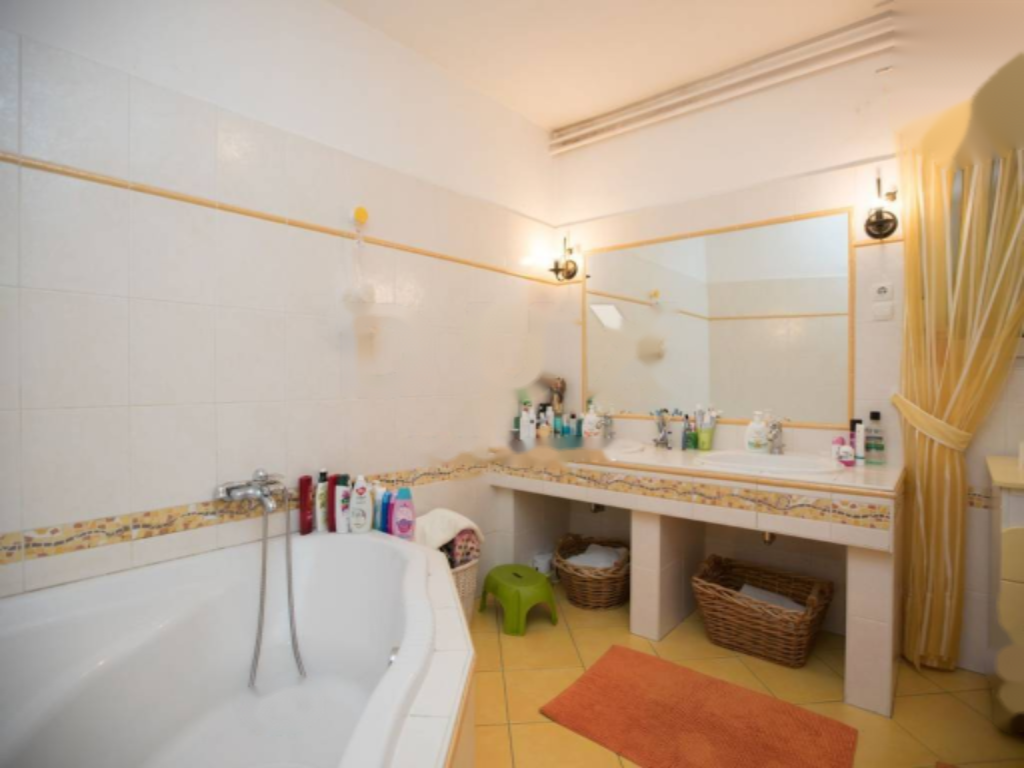 Flat in Opatija, Croatia, 300 m² - picture 9