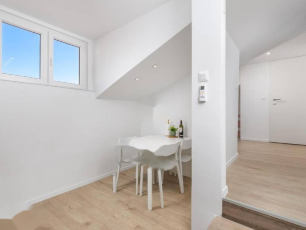 Flat in Opatija, Croatia, 83 m² - picture 10