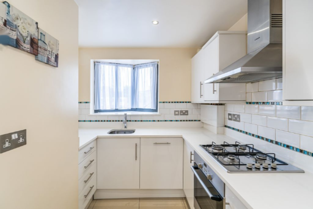 Flat in London, United Kingdom, 46 m² - picture 11