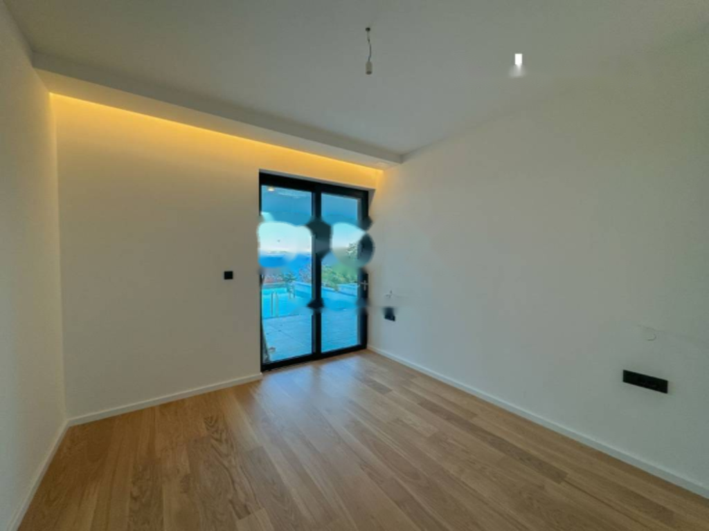 Flat in Opatija, Croatia, 238 m² - picture 11