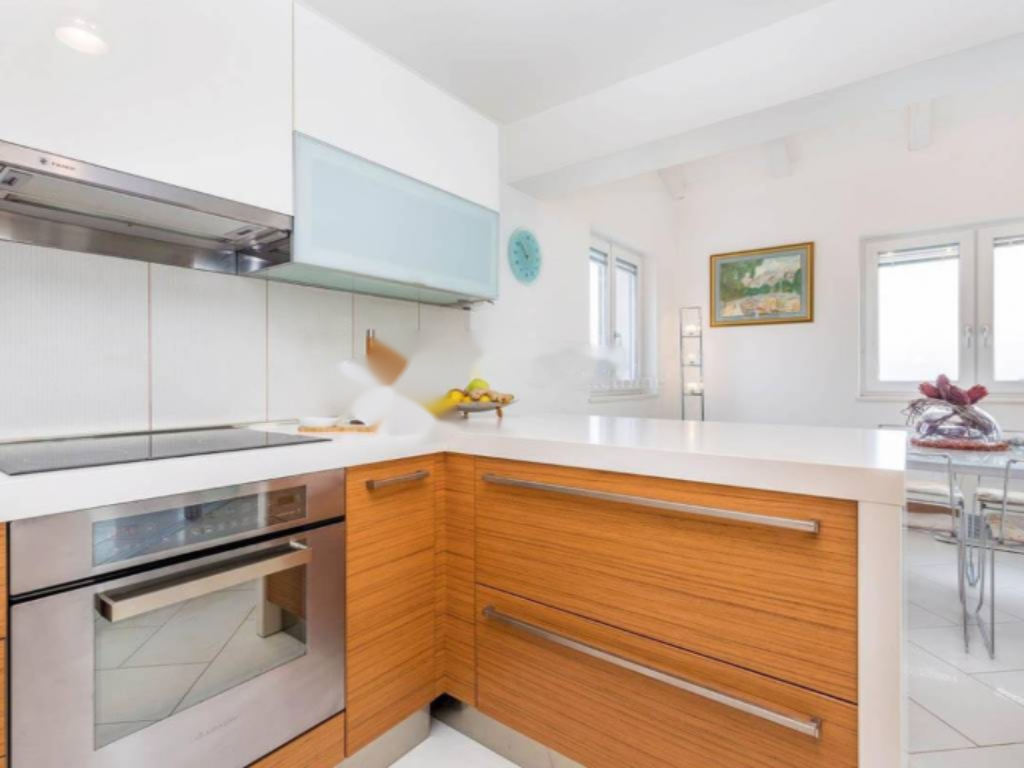 Flat in Opatija, Croatia, 222 m² - picture 11