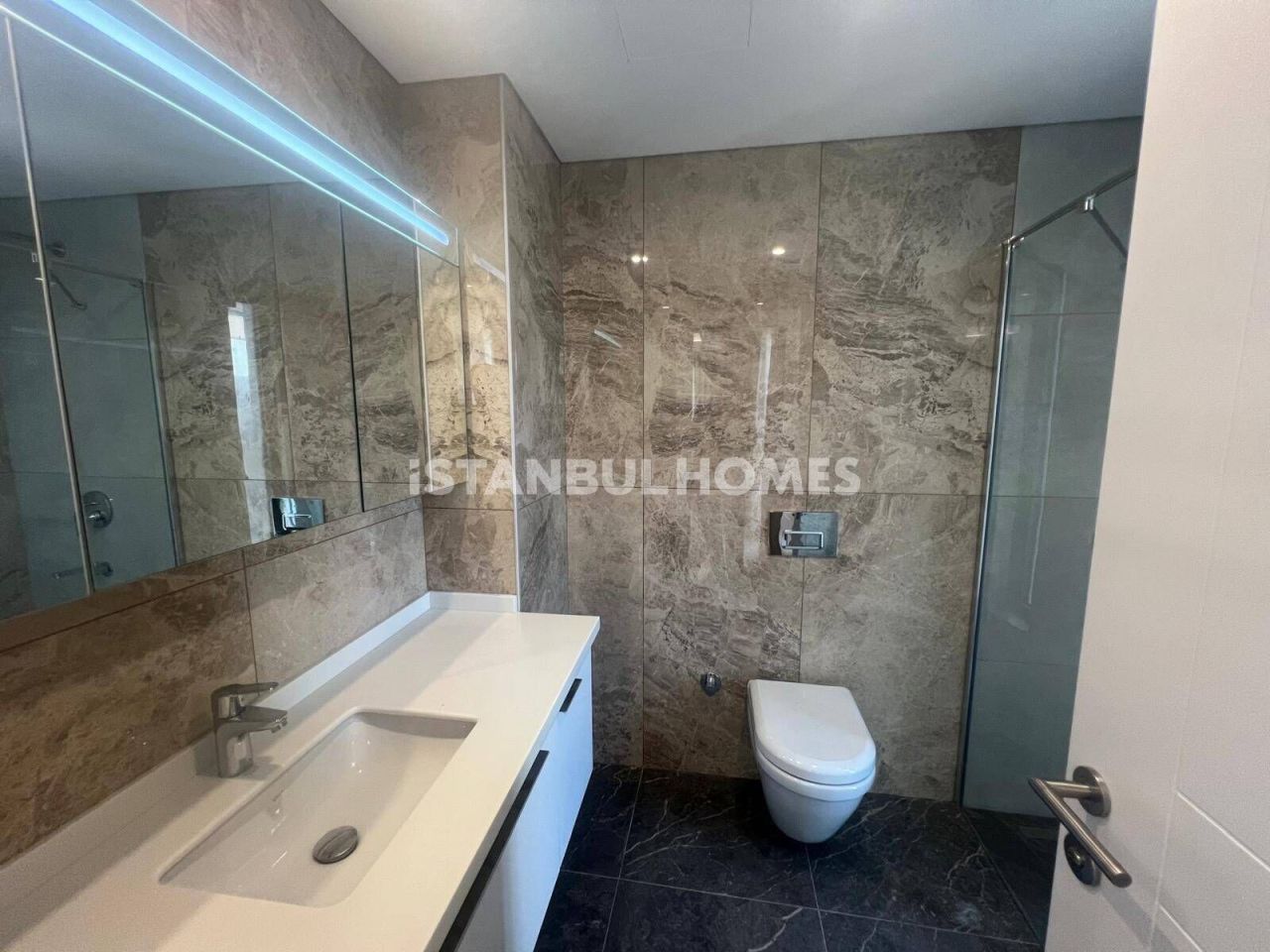 Apartamento en Ataşehir, Turquia, 217 m² - imagen 13