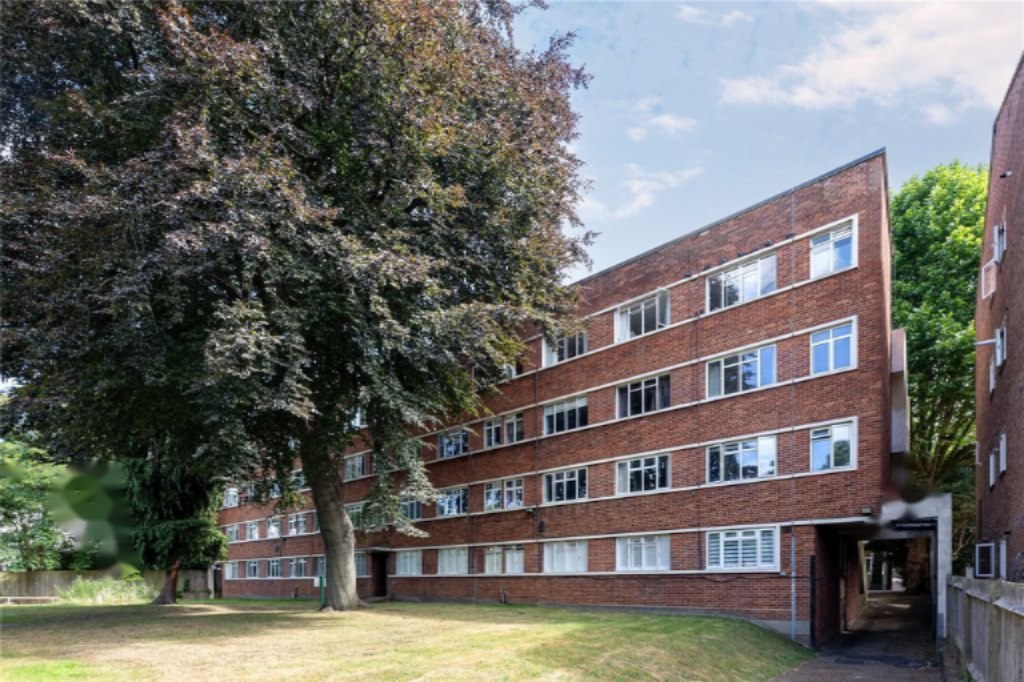 Flat in London, United Kingdom, 33 m² - picture 1