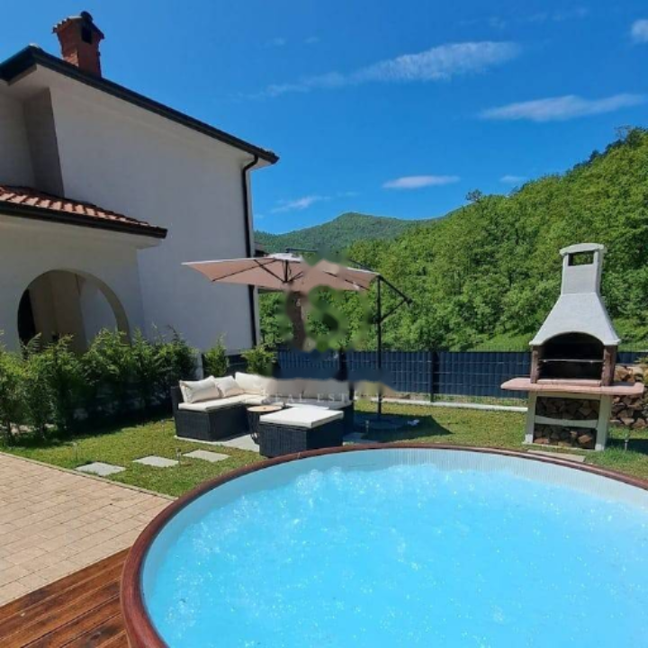 Casa en Opatija, Croacia, 181 m² - imagen 2