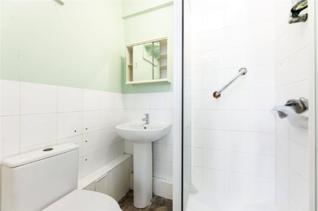 Flat in London, United Kingdom, 33 m² - picture 4