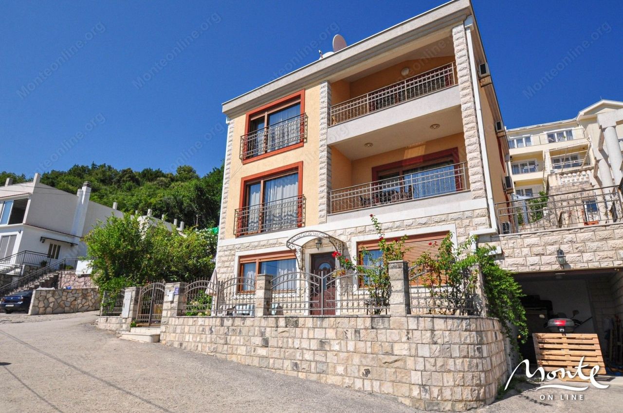 Villa a Zelenika, Montenegro, 227 m² - foto 2