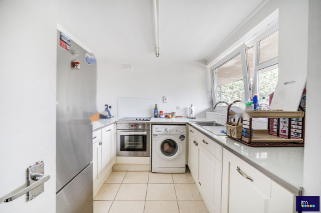 Flat in London, United Kingdom, 48 m² - picture 5