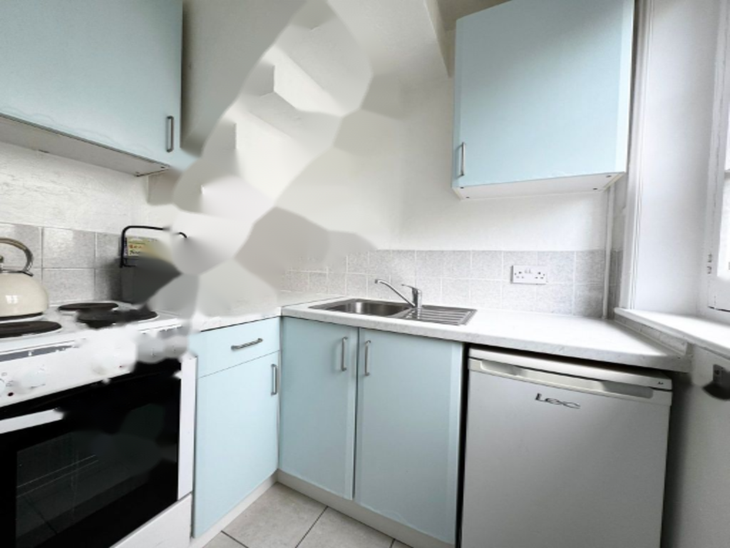 Flat in London, United Kingdom - picture 4