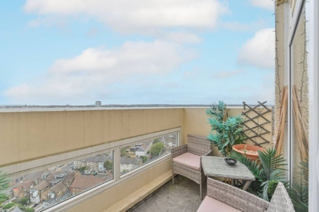 Flat in London, United Kingdom, 77 m² - picture 7