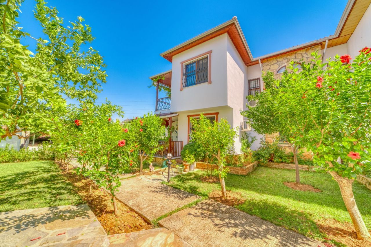 Villa à Alanya, Turquie, 180 m² - image 1
