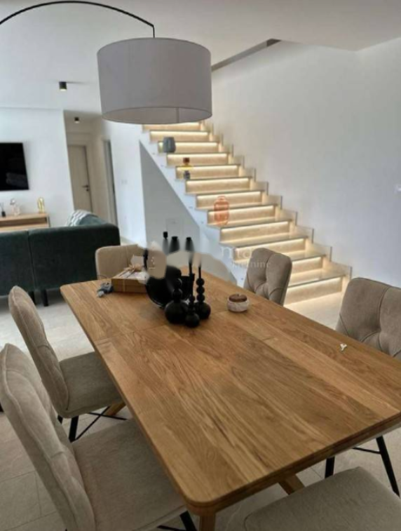 Casa en Opatija, Croacia, 328 m² - imagen 9