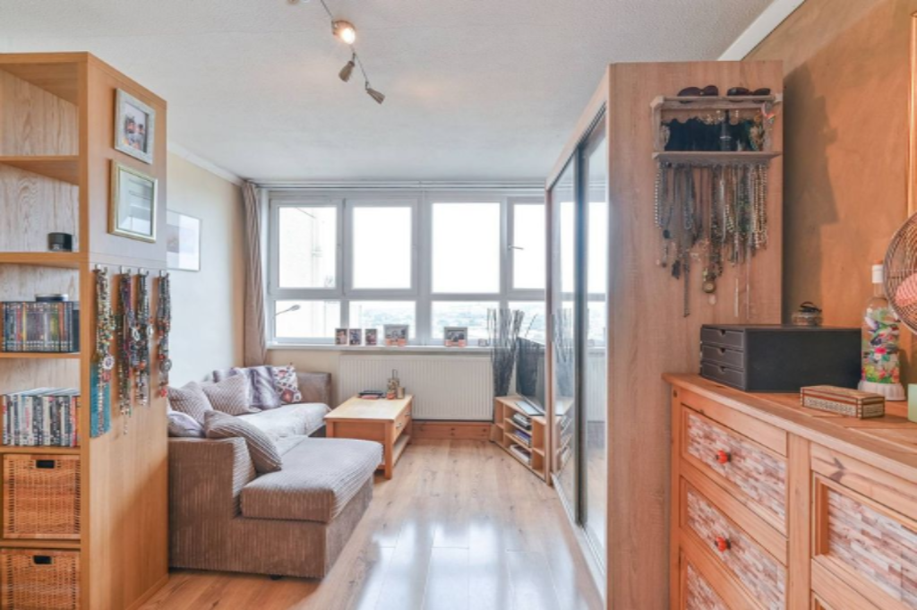 Flat in London, United Kingdom, 77 m² - picture 10