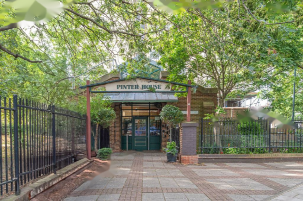 Flat in London, United Kingdom, 77 m² - picture 11