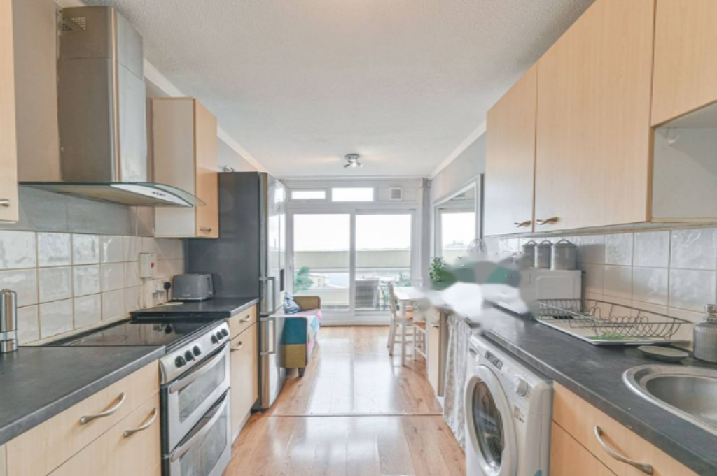 Flat in London, United Kingdom, 77 m² - picture 12