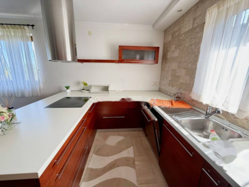 Maison à Opatija, Croatie, 280 m² - image 12