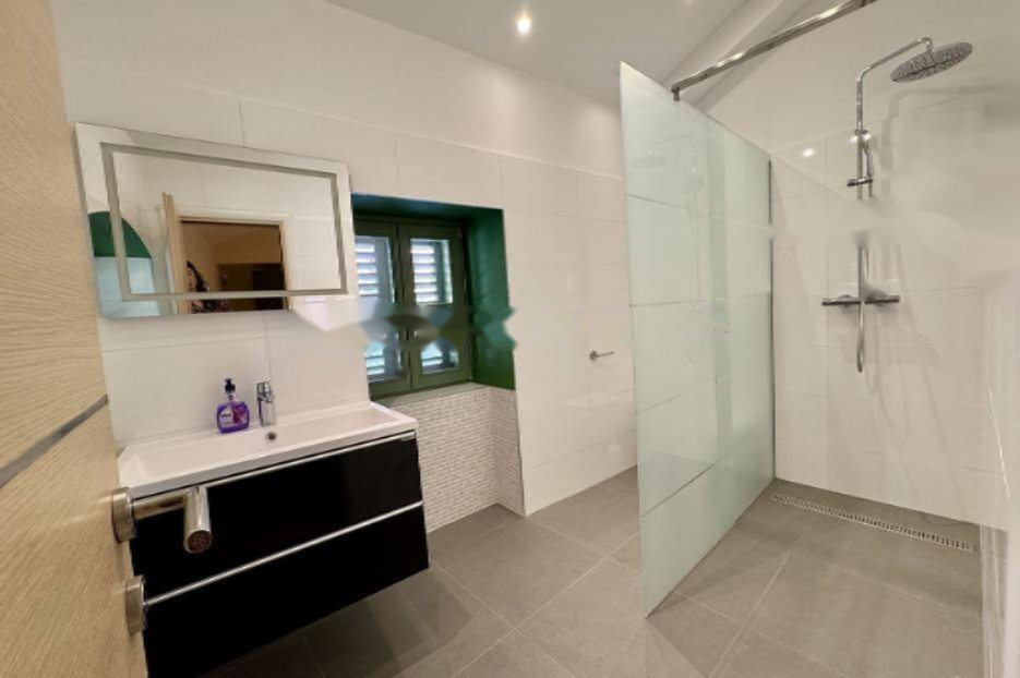 Flat in Opatija, Croatia, 185 m² - picture 12