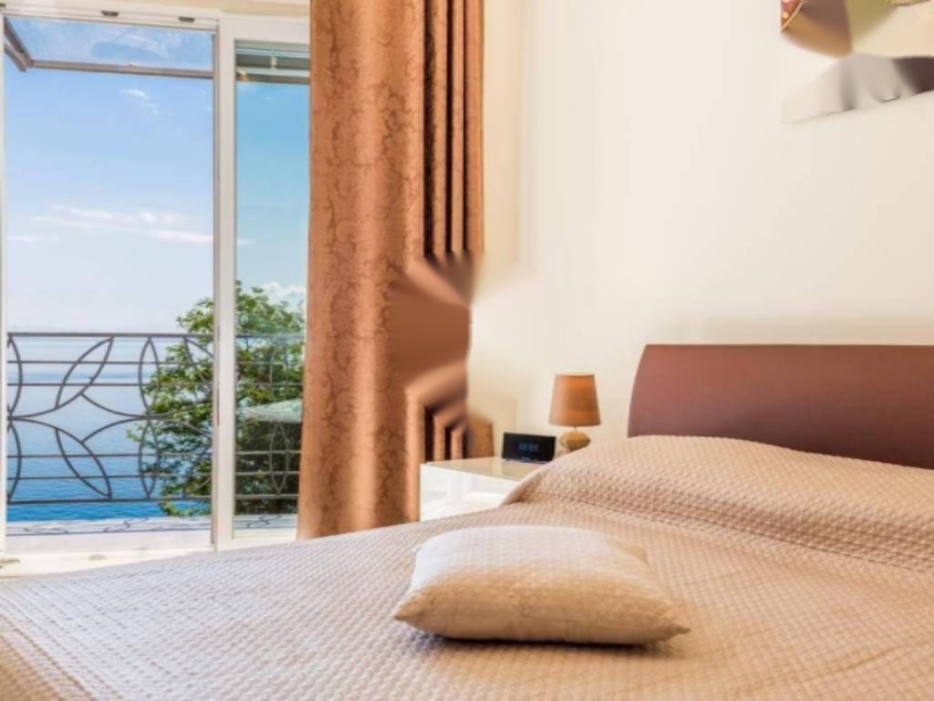 Flat in Opatija, Croatia, 222 m² - picture 12